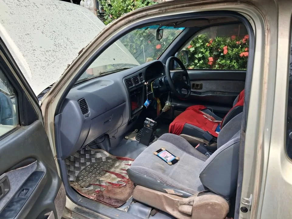 2001 Toyota Hilux Tiger VI 2