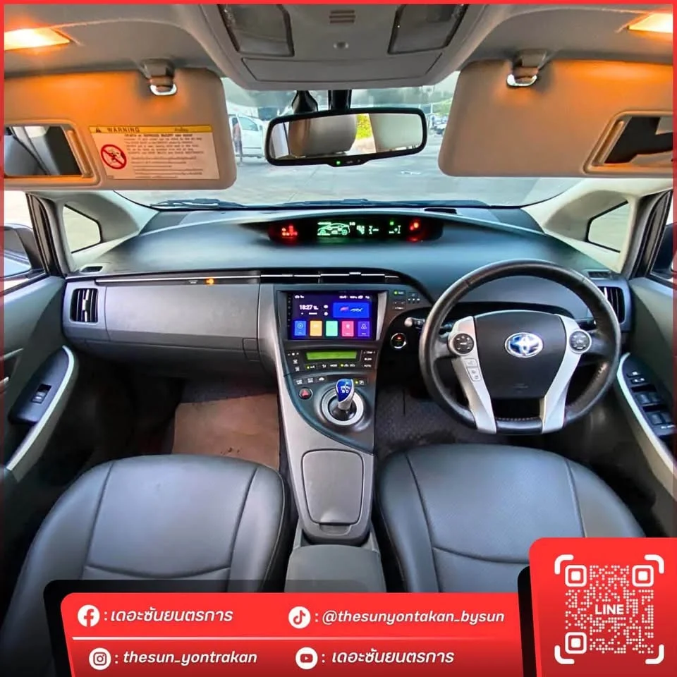 2011 Toyota Prius III 3