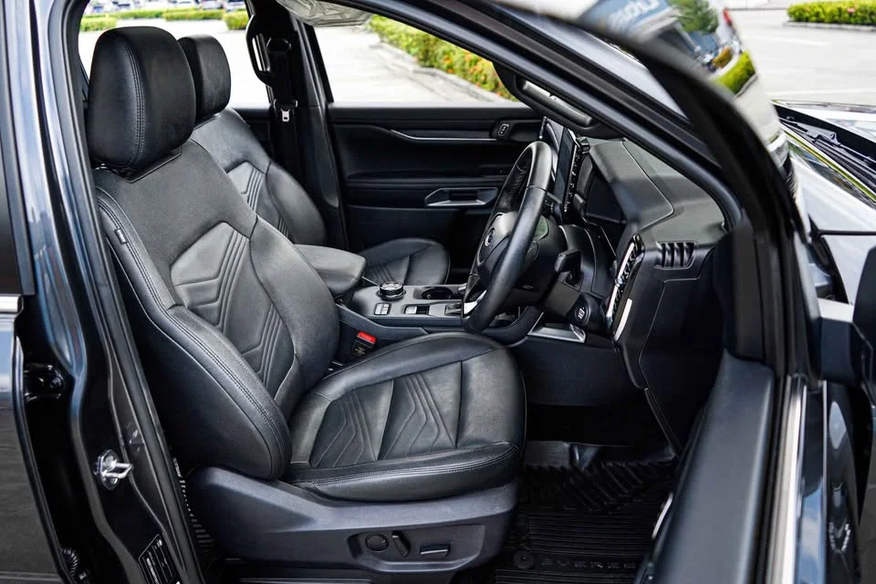 2024 Ford Everest III 3