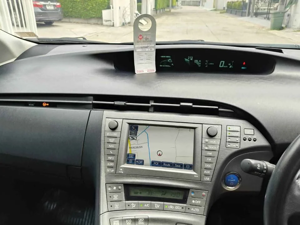 2012 Toyota Prius III 3