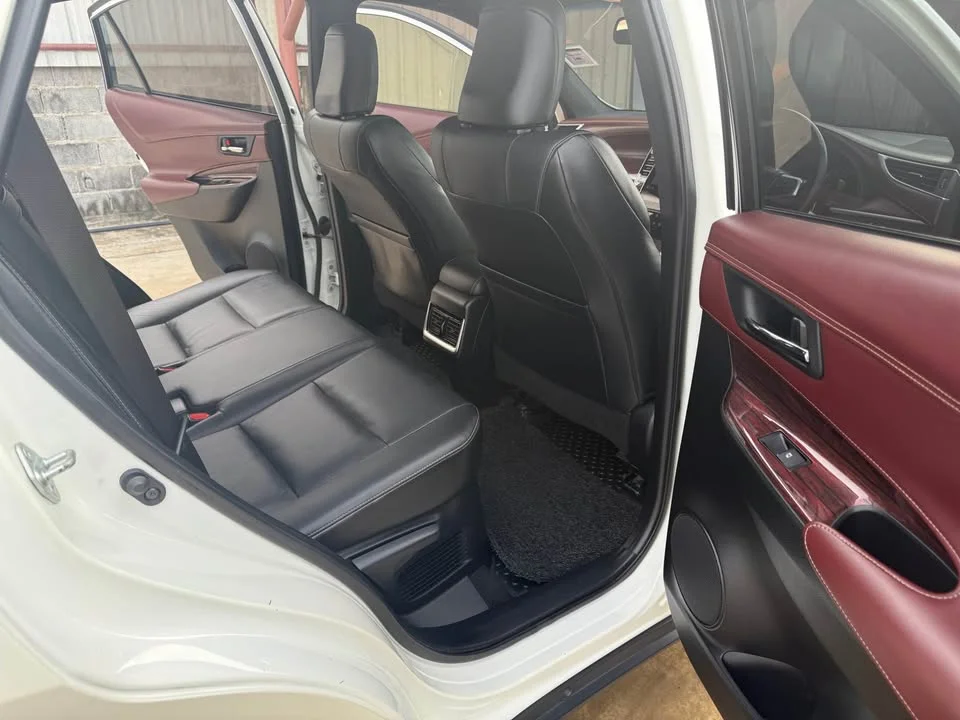2015 Toyota Harrier III 2
