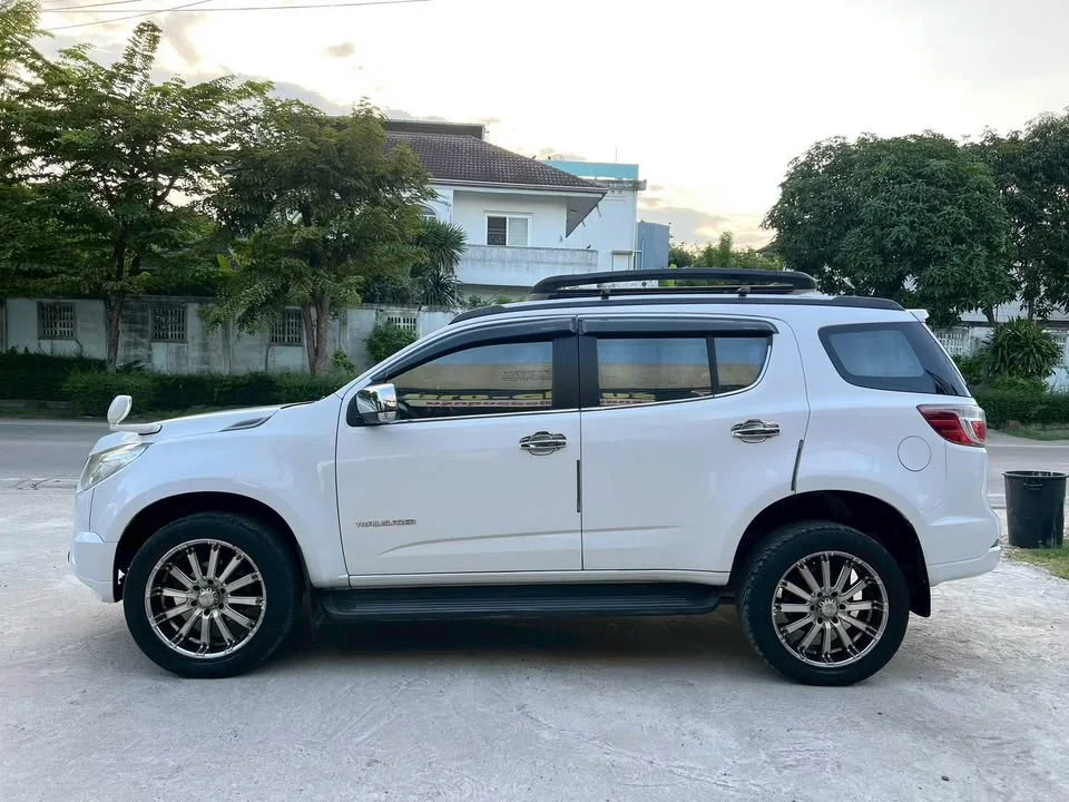 2013 Chevrolet TrailBlazer II 2