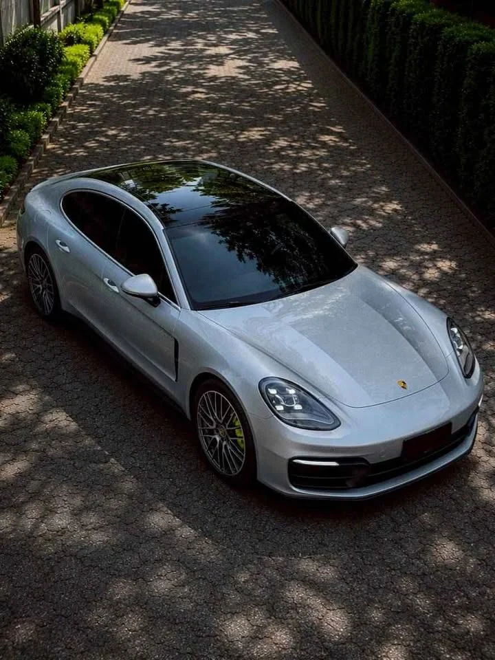 2021 Porsche Panamera II 2
