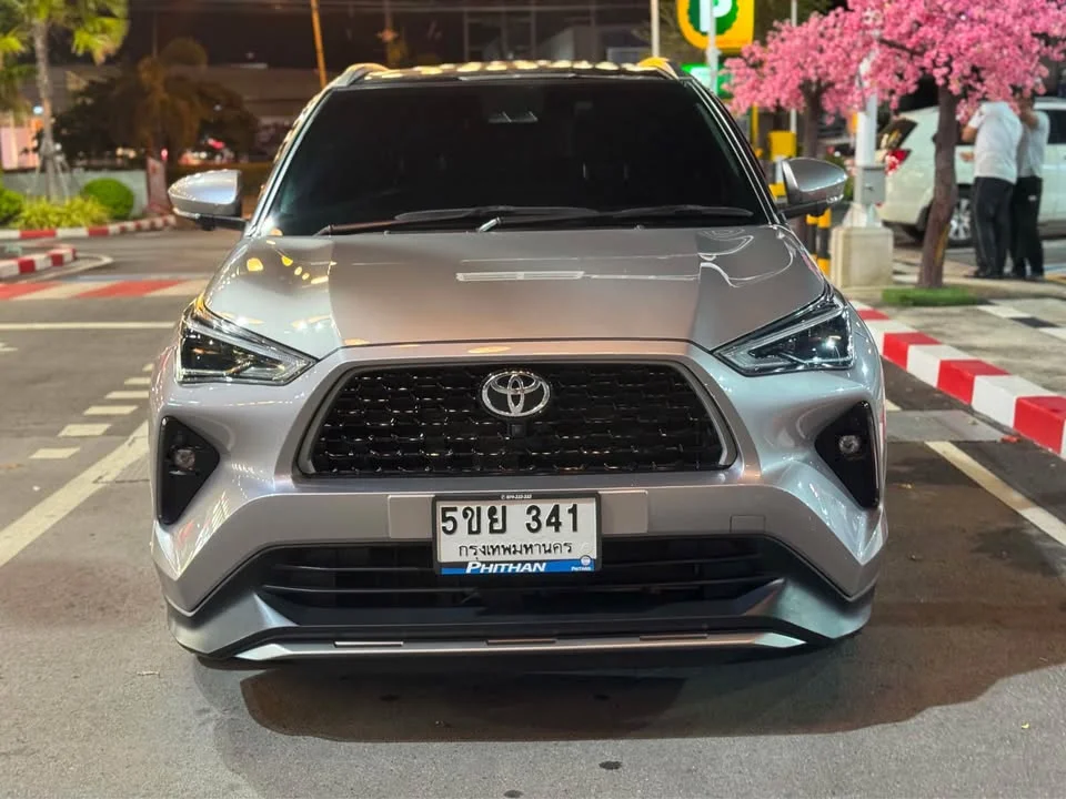 2023 Toyota Yaris Cross AC200 3