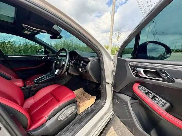 2021 Porsche Macan I 3