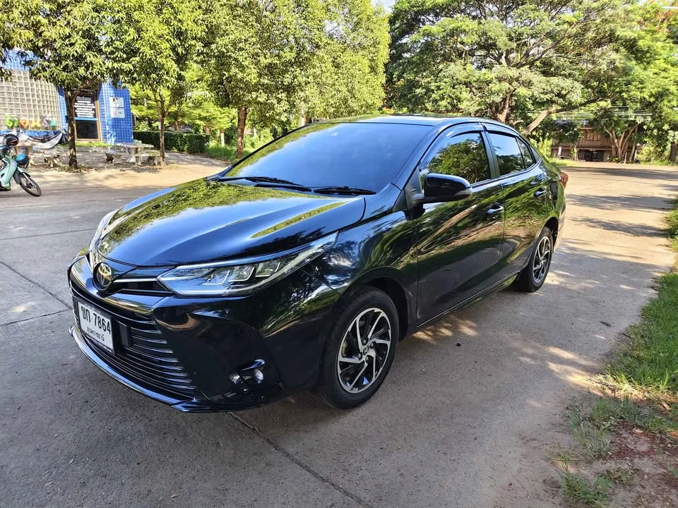 2020 Toyota Yaris ATIV III 2