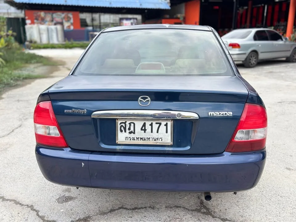 2002 Mazda 323 VIII 3