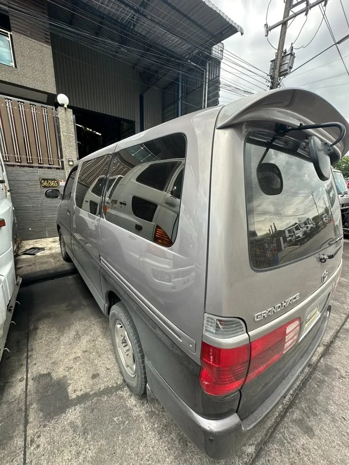 2010 Toyota Granvia H100 2