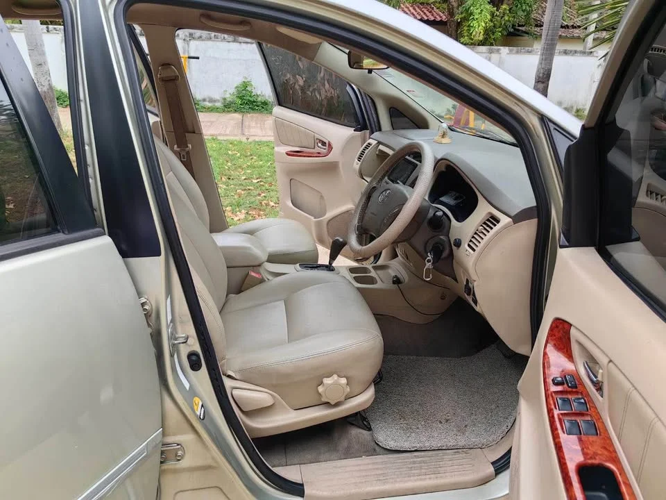 2009 Toyota Innova I 3