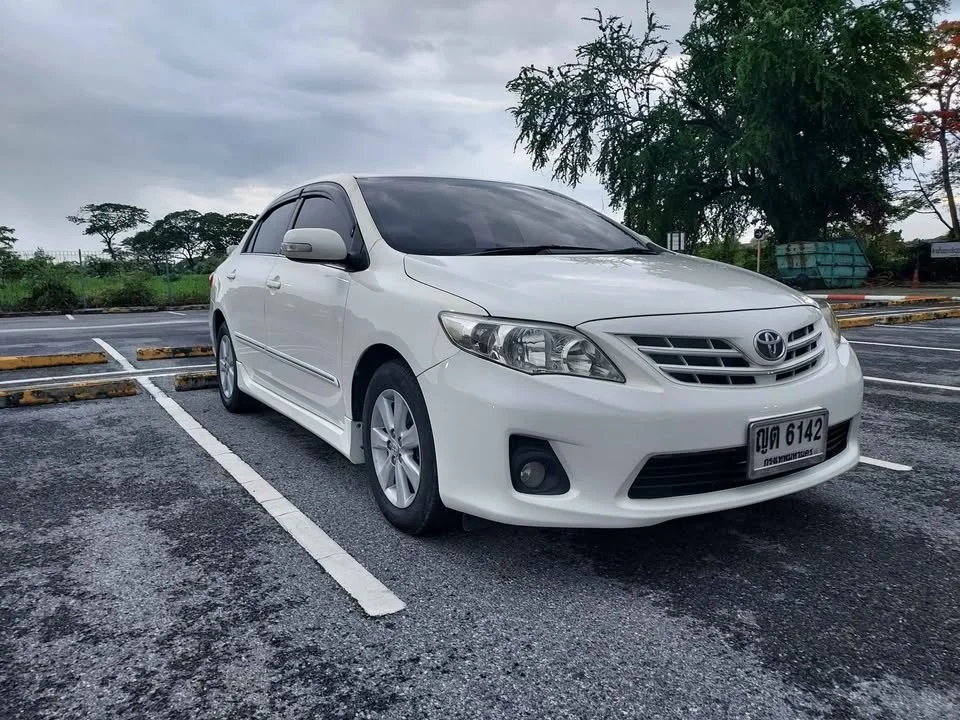2010 Toyota Corolla Altis X (E140) 2