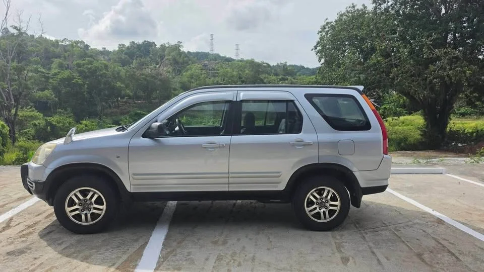 2003 Honda CR-V II 3