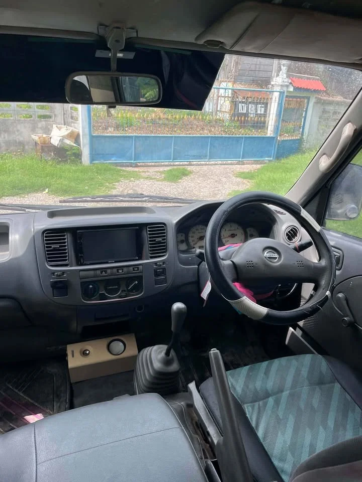 2003 Nissan Urvan V (E25) 2