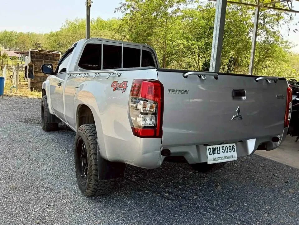2019 Mitsubishi Triton V 2