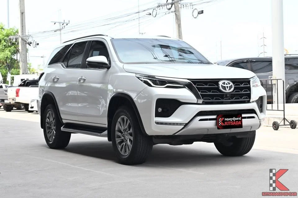 2022 Toyota Fortuner II 2