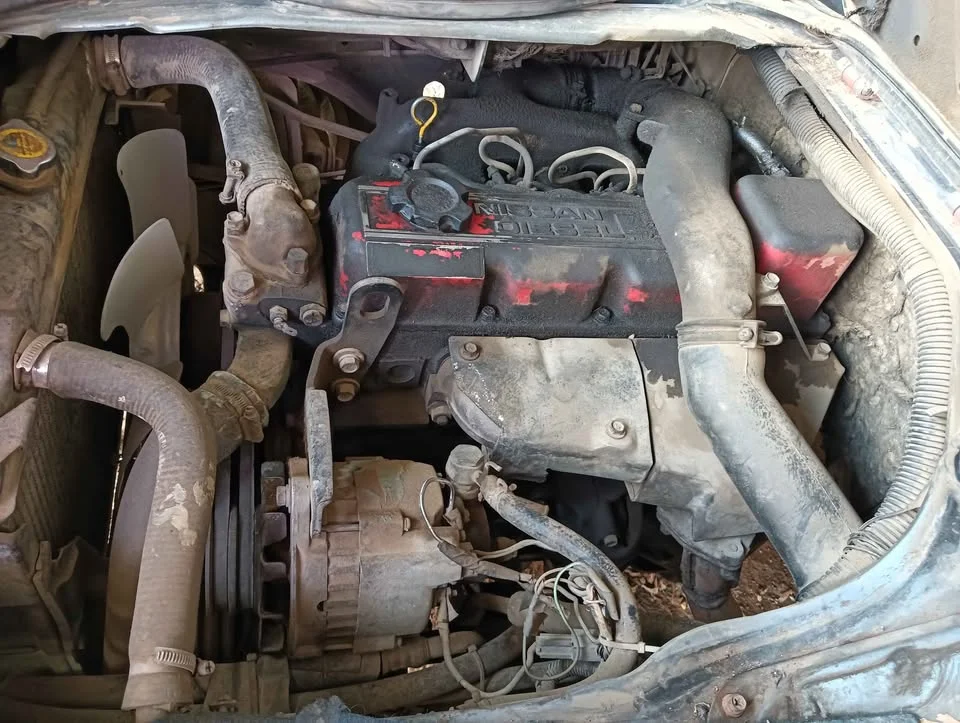 Nissan Urvan IV (E24) 3