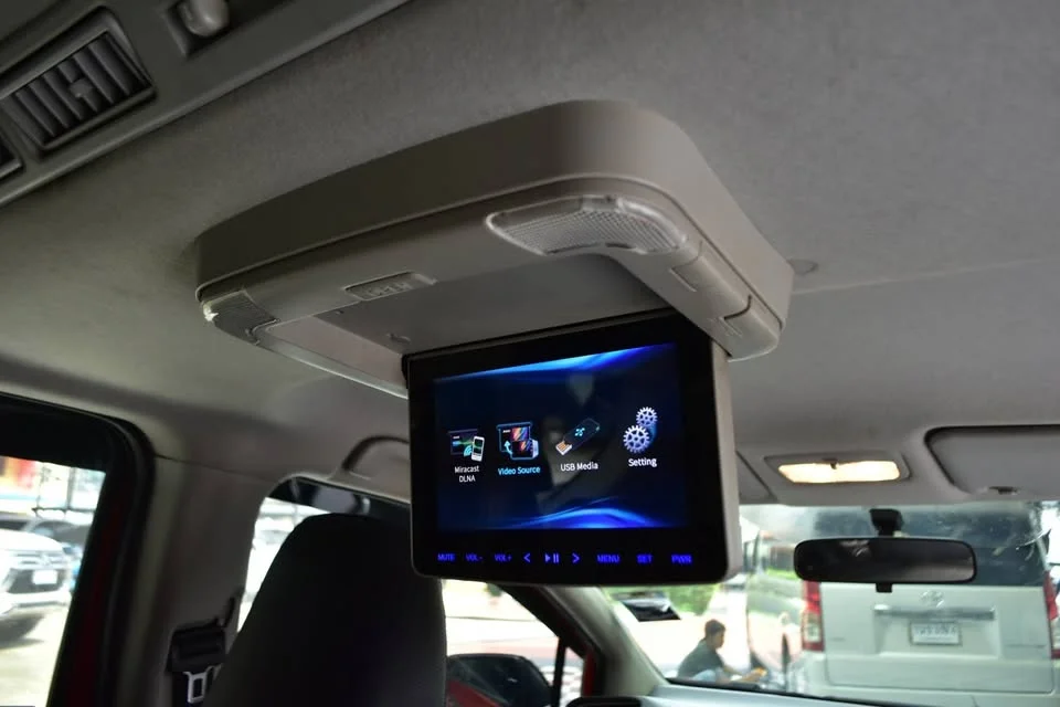 2017 Toyota Sienta II 2