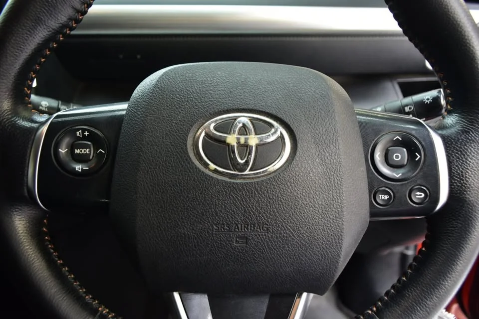 2017 Toyota Sienta II 3