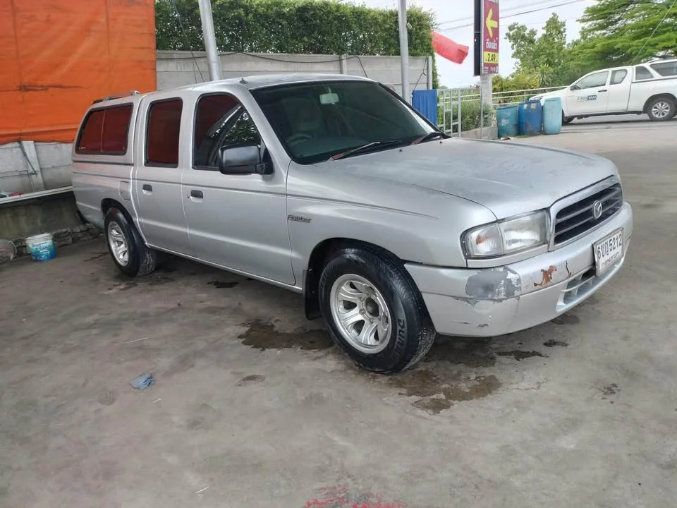 2001 Mazda 2500 Fighter V 2