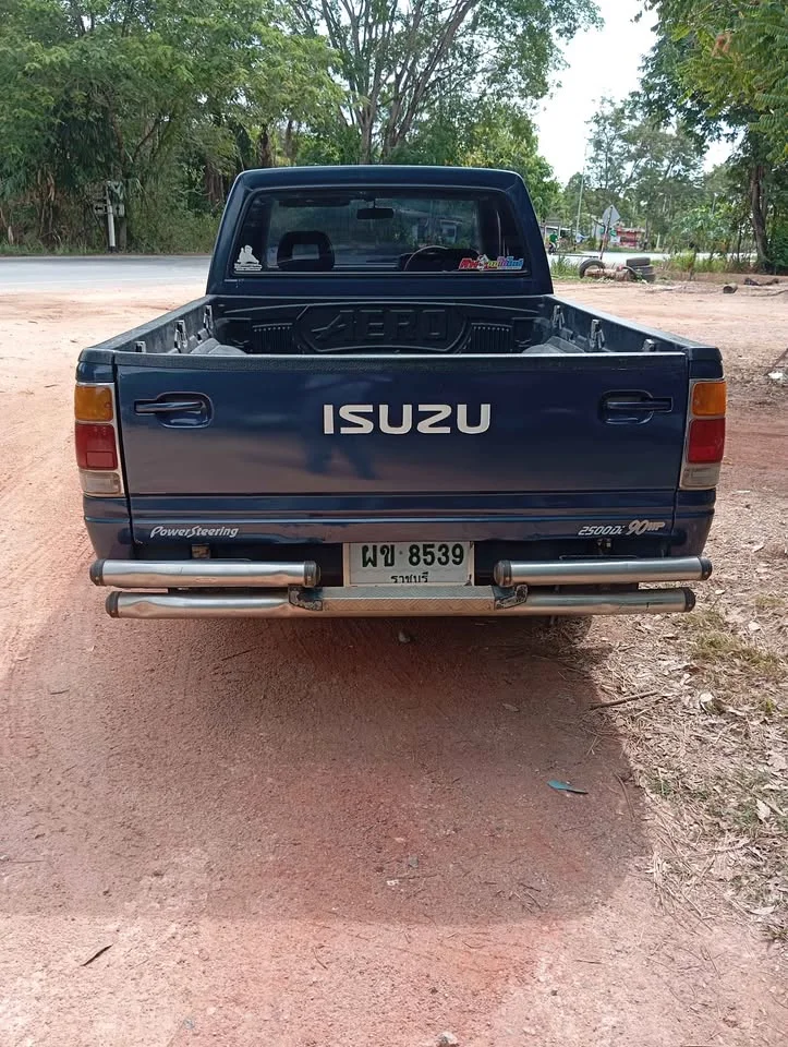 1994 Isuzu TFR III 3