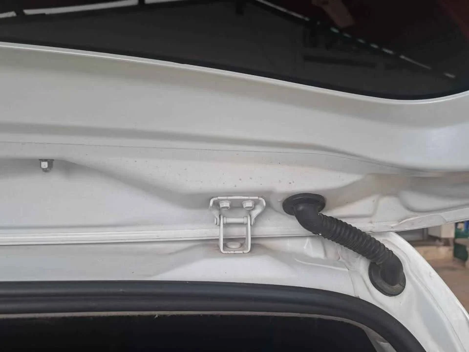 2013 Suzuki Swift II 2