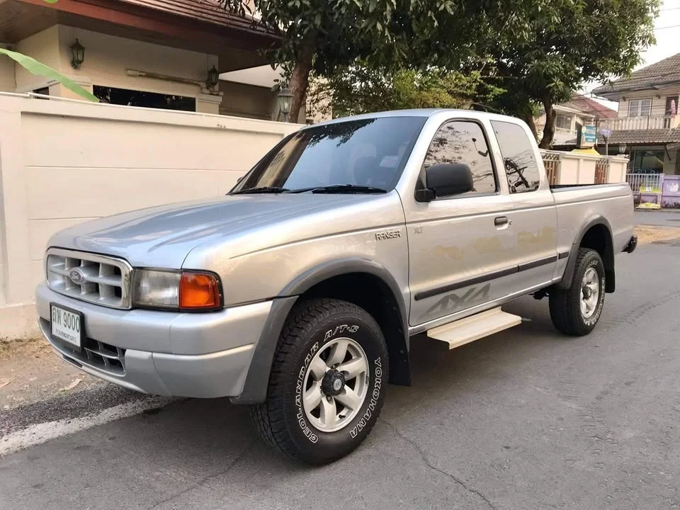 2001 Mazda 2500 Fighter V 3