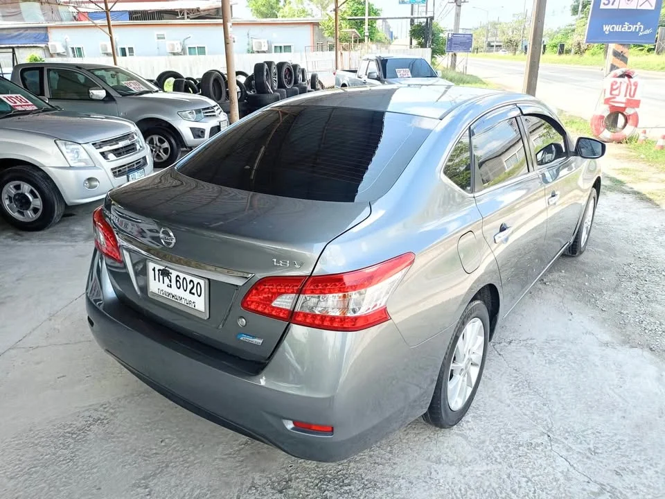 2012 Nissan Sylphy III (B17) 3