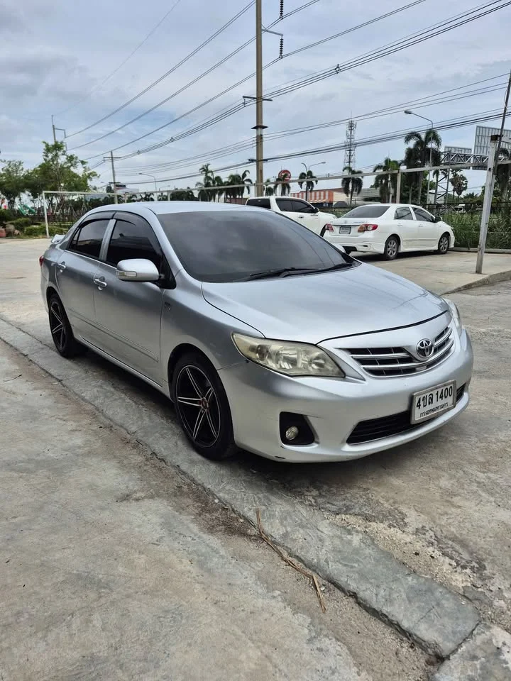2011 Toyota Corolla Altis X (E140) 2
