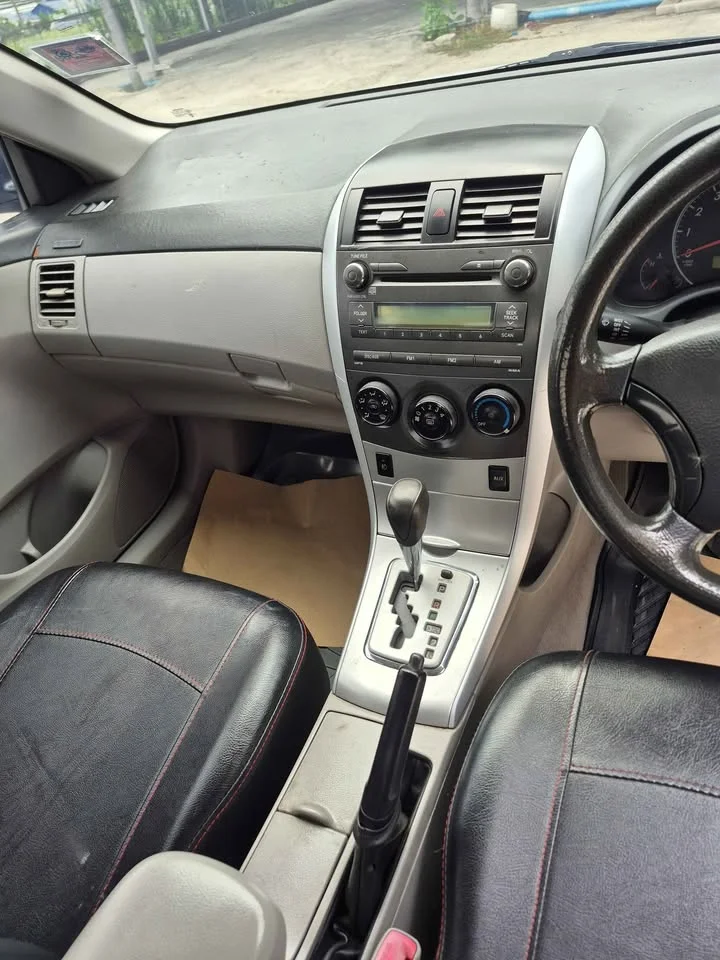 2011 Toyota Corolla Altis X (E140) 3