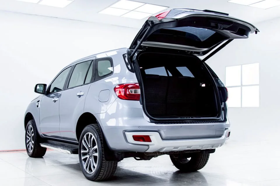 2019 Ford Everest II 2