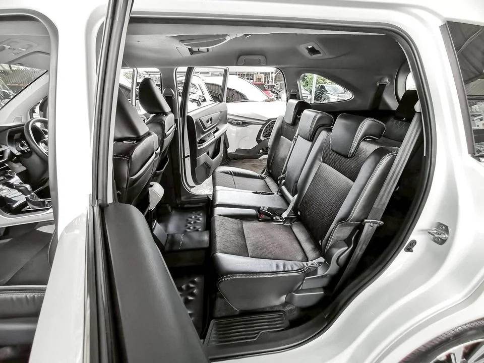 2023 Toyota Veloz III 3