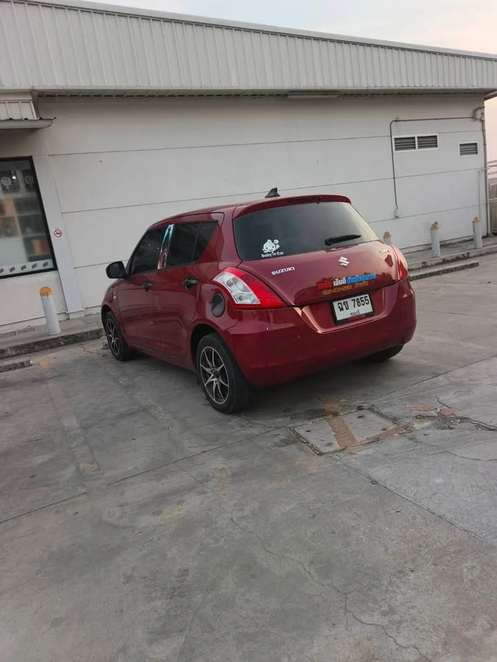 2013 Suzuki Swift II 2