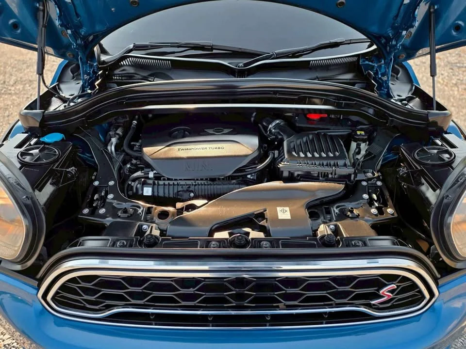 2018 Mini Hatch  III 2