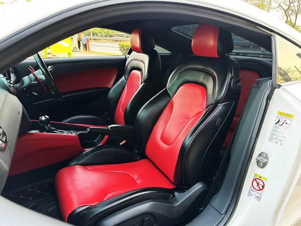 2012 Audi TT Mk2 2