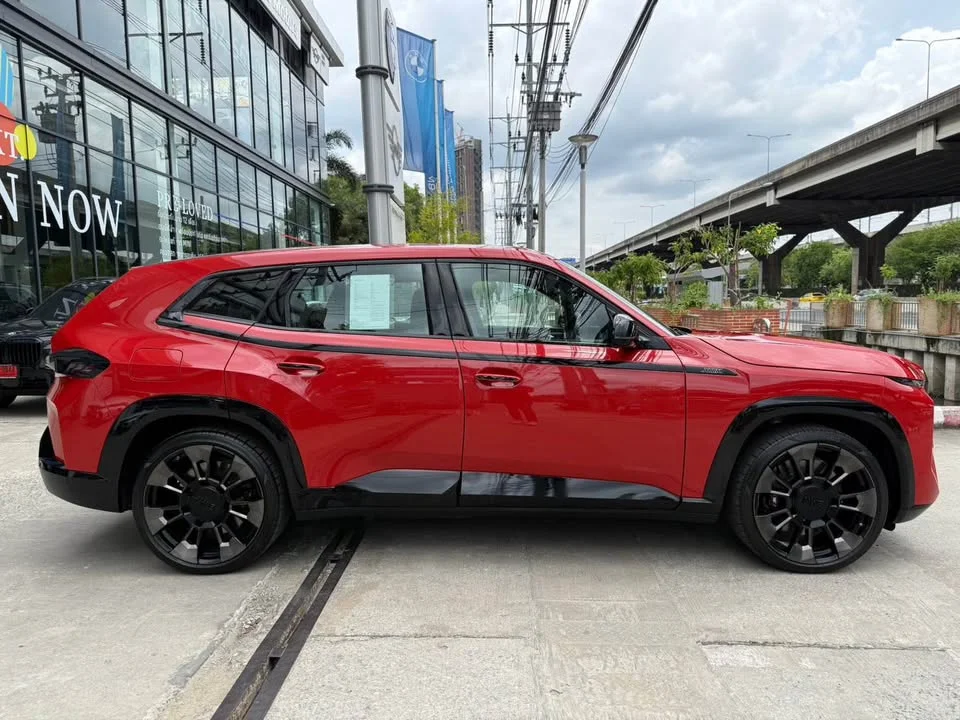 2025 BMW XM G09 3