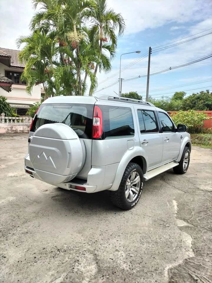 2009 Ford Everest I 3