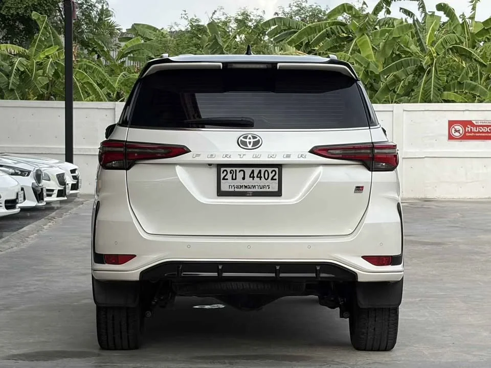 2022 Toyota Fortuner II 2