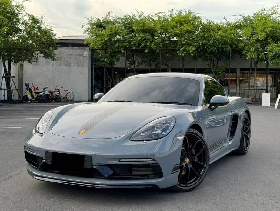2024 Porsche 718 Boxster and Cayman IV 3