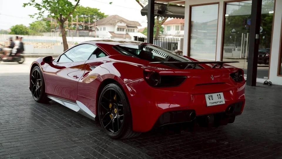 2016 Ferrari 488 3