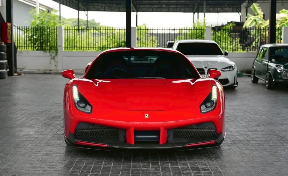 2016 Ferrari 488 2