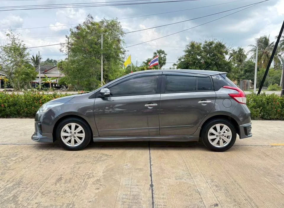 2015 Toyota Yaris III 3