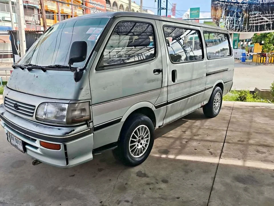 2000 Toyota Commuter IV (H100) 3