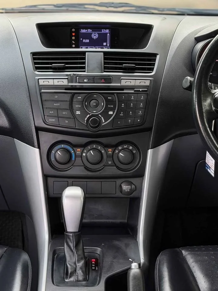 2012 Mazda BT-Series II 2