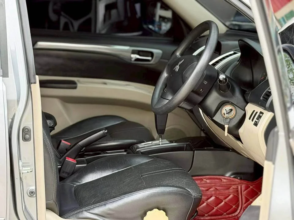 2014 Mitsubishi Pajero Sport II 3