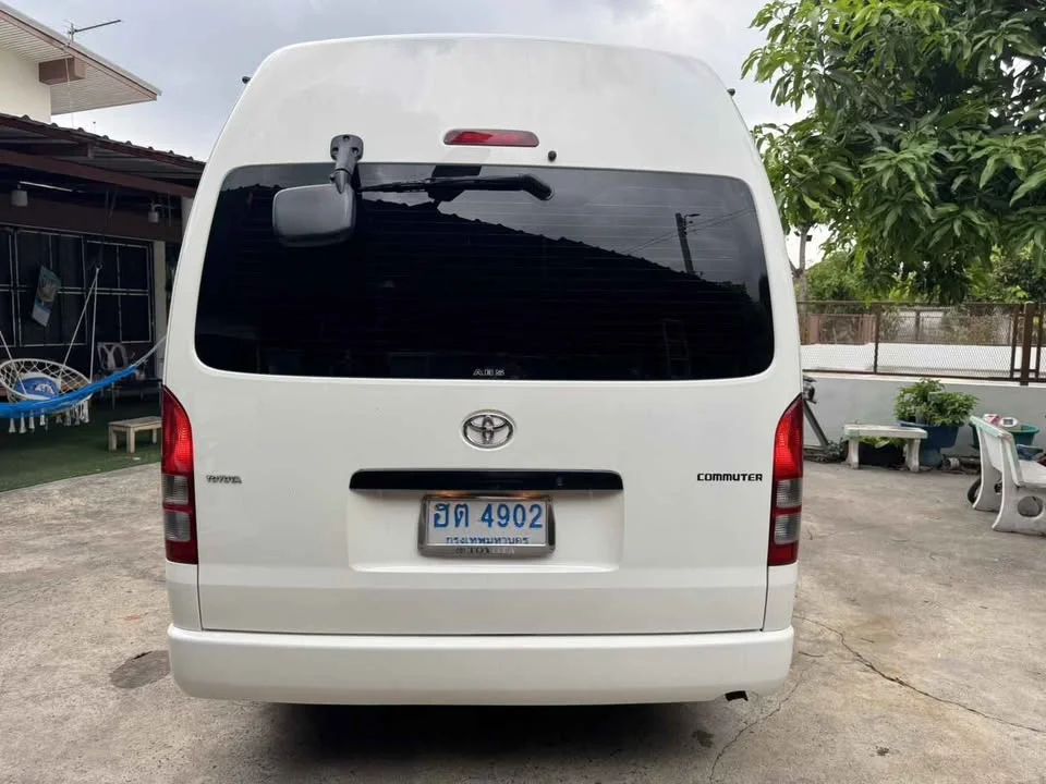 2009 Toyota Commuter V (H200) 2