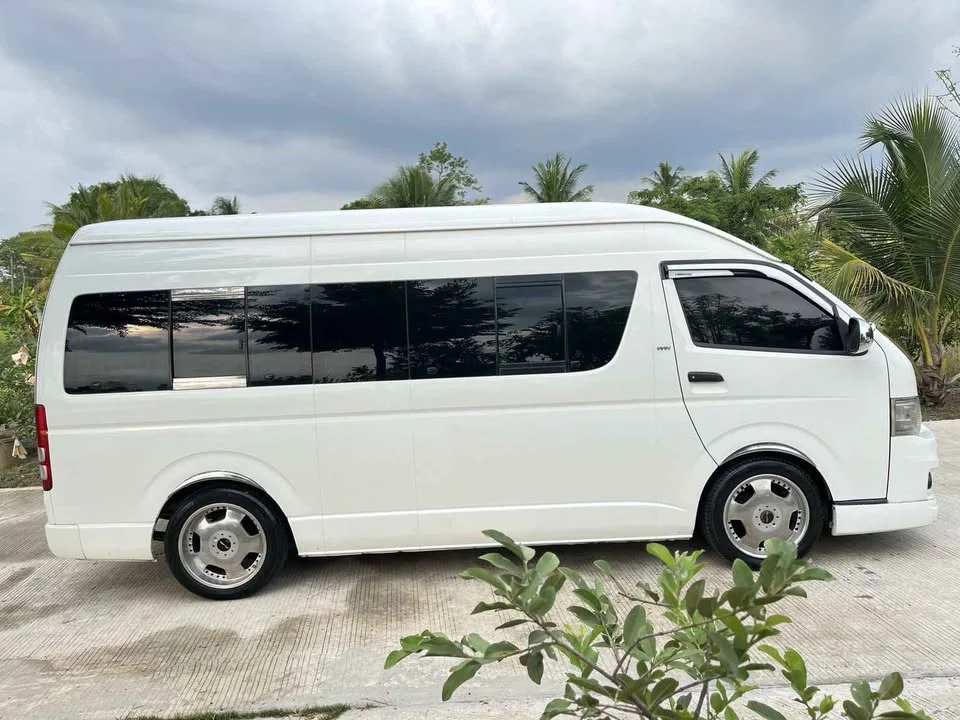 2008 Toyota Commuter V (H200) 3