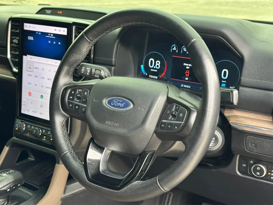 2022 Ford Everest III 3