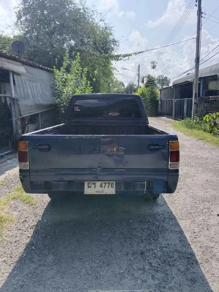 1995 Isuzu TFR III 2