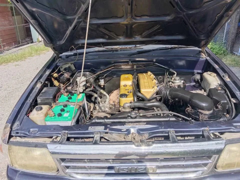 1995 Isuzu TFR III 3