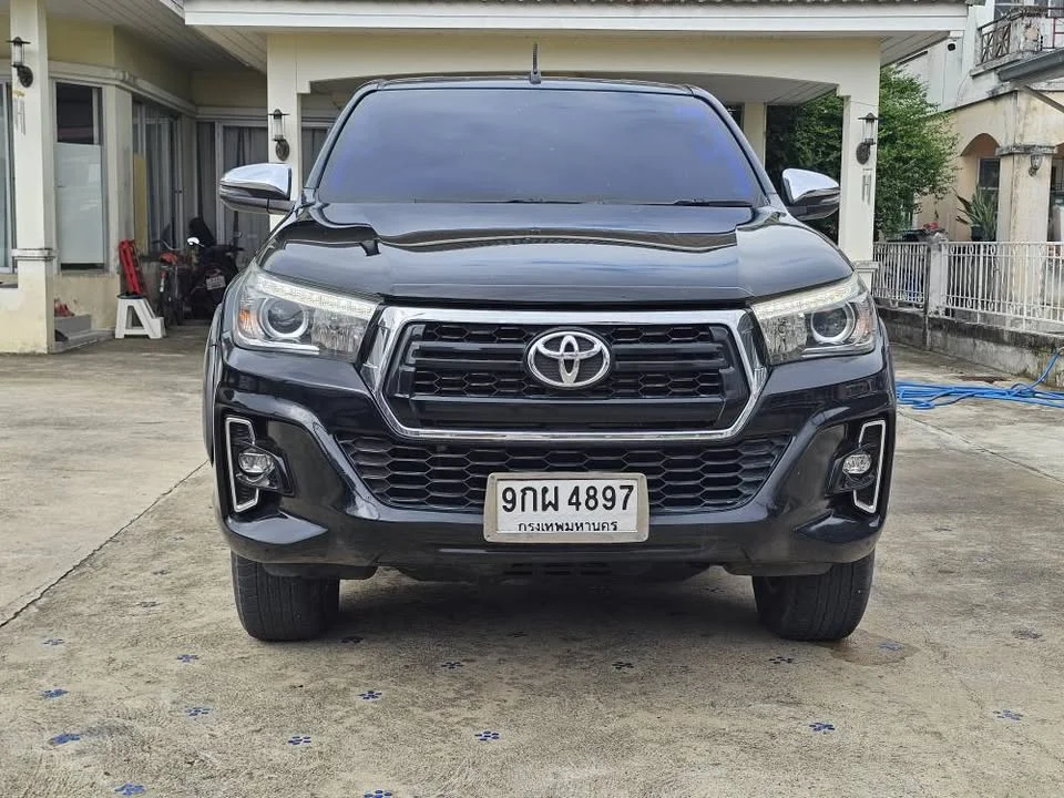 2019 Toyota Hilux VIII 3