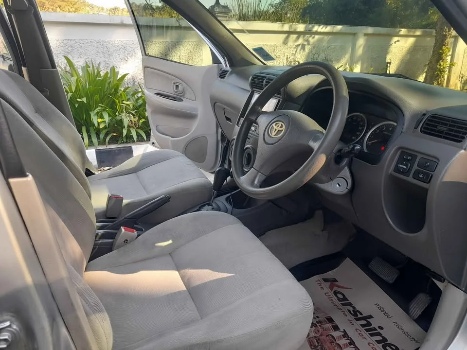 2010 Toyota Avanza I 3